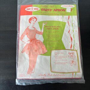 Vintage 1950s Christmas Party Apron Kit // Craft House // Includes Nylon Net